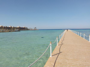 Private Beach - Sea View - Swimming Pools - WIFI